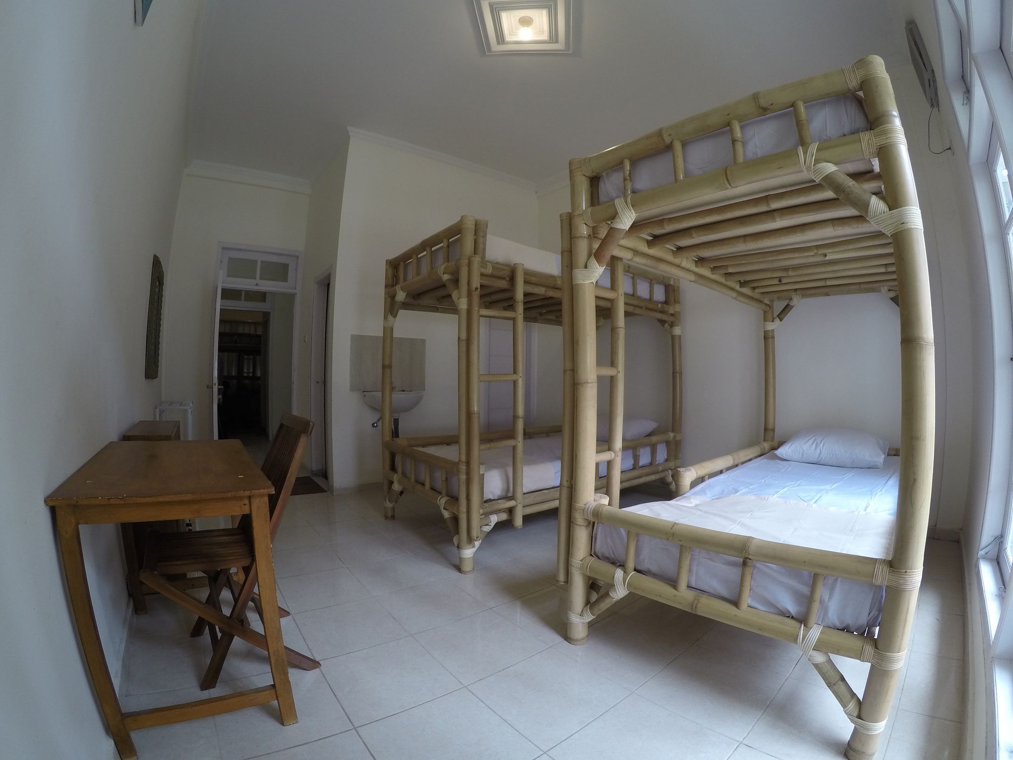 Palmyra Hostel Malang Exterior foto